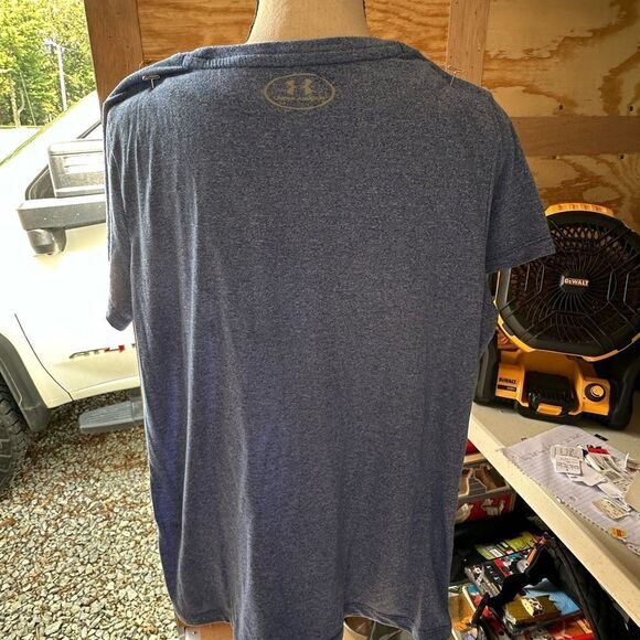 Under Armour T-Shirt - Picture 4 of 4